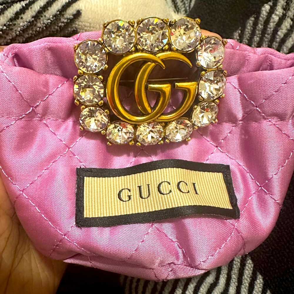 Metal Double G brooch with crystals